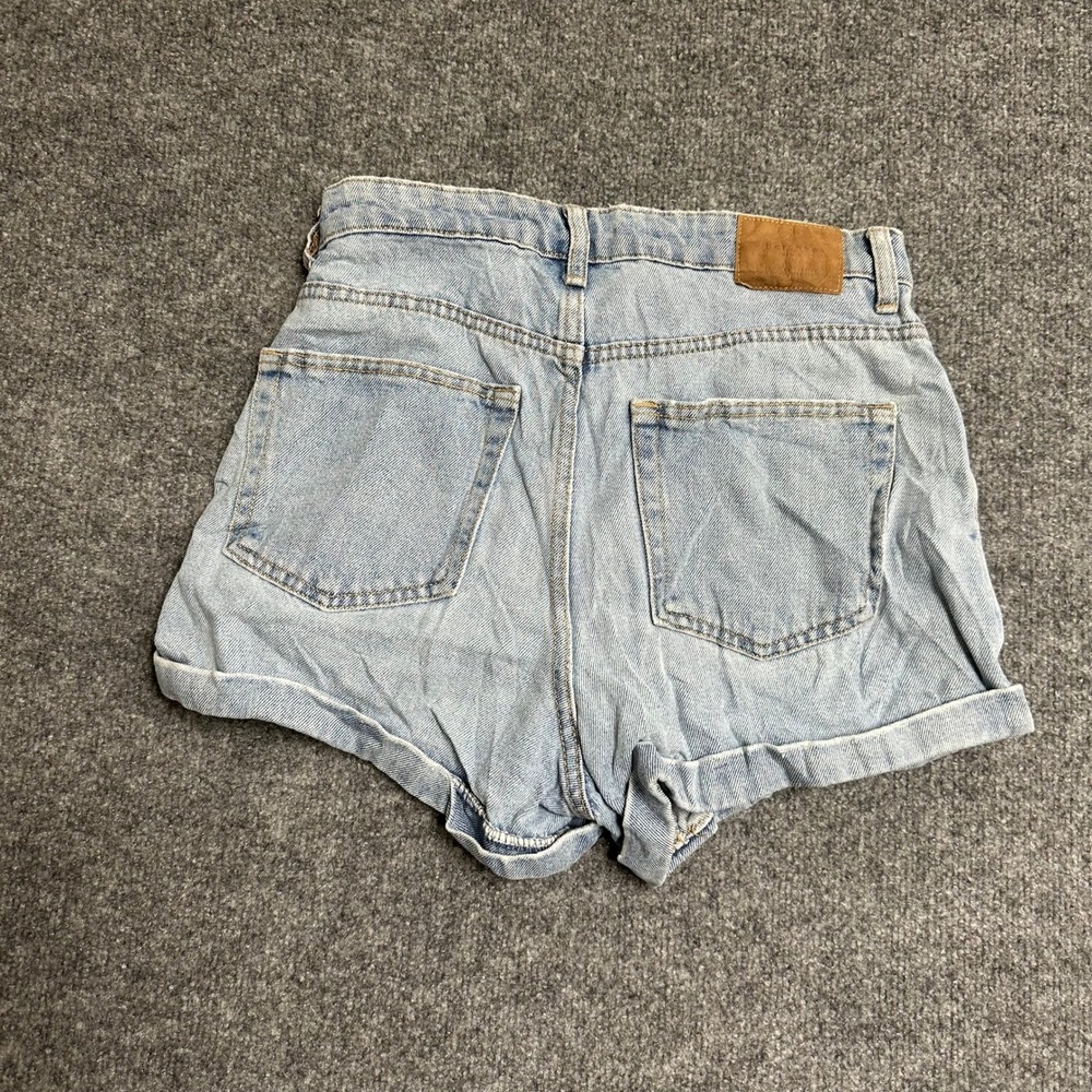 Bershka Denim Shorts Womens Size 04 Light Blue High Waisted Cuffed Mom Jean - Picture 6 of 7